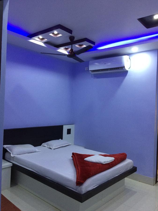 דאוגהאר Hotel Sharda Inn מראה חיצוני תמונה
