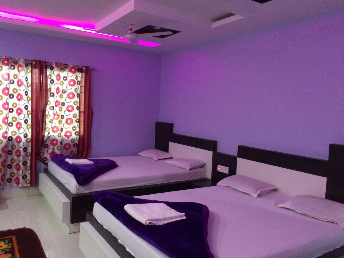 דאוגהאר Hotel Sharda Inn מראה חיצוני תמונה
