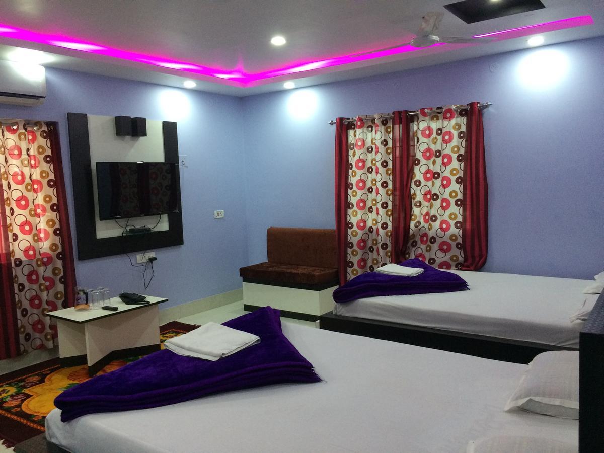 דאוגהאר Hotel Sharda Inn מראה חיצוני תמונה